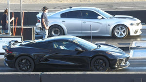 Hellcat vs C8 Corvette - drag race
