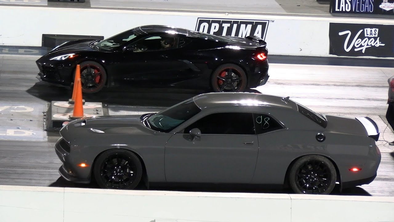 C8 Corvette vs Dodge Challenger - drag racing