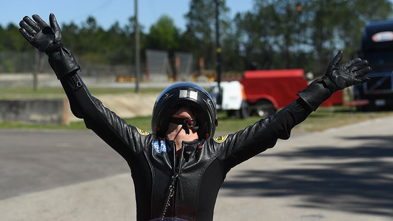 Karen Stoffer makes QUICKEST Pro Stock Motorcycle in NHRA history