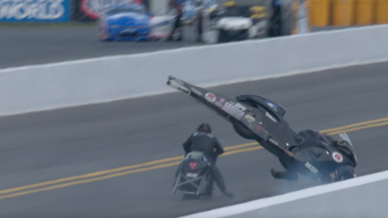 Cory Reed suffers crash in Charlotte