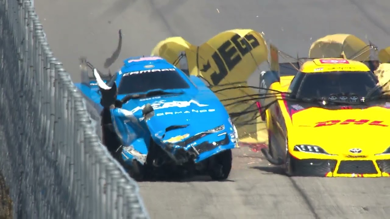 John Force gets a brand-new chassis